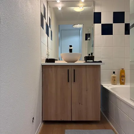 Апартаменты T2 Cozy Entre Et